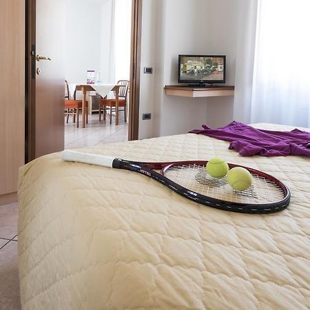 Residence XX Settembre Άλμπα Δωμάτιο φωτογραφία